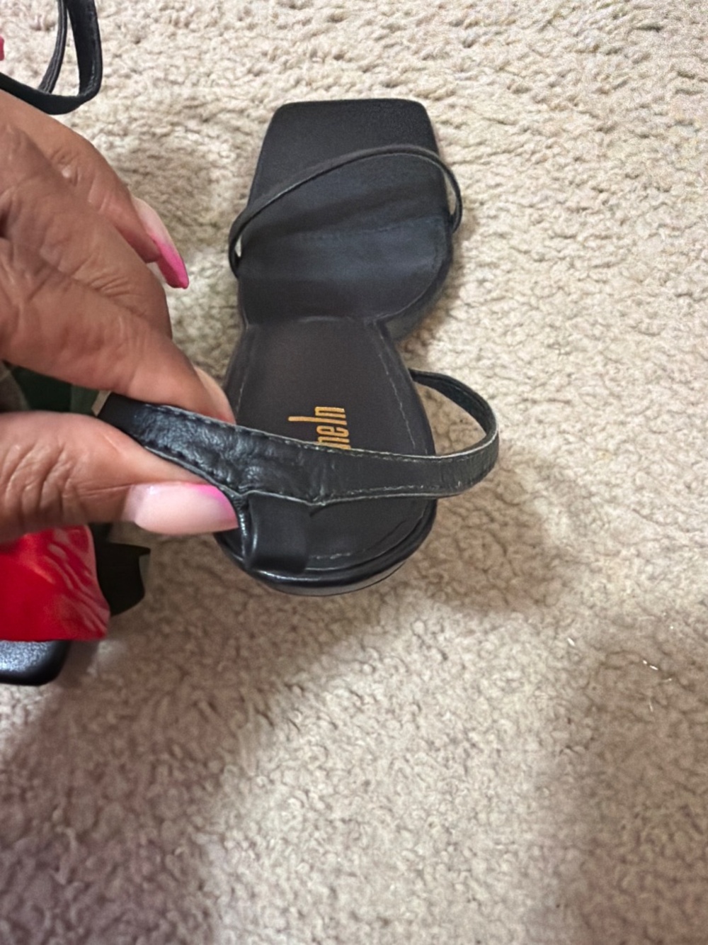 Heels - Picture 2 of 3